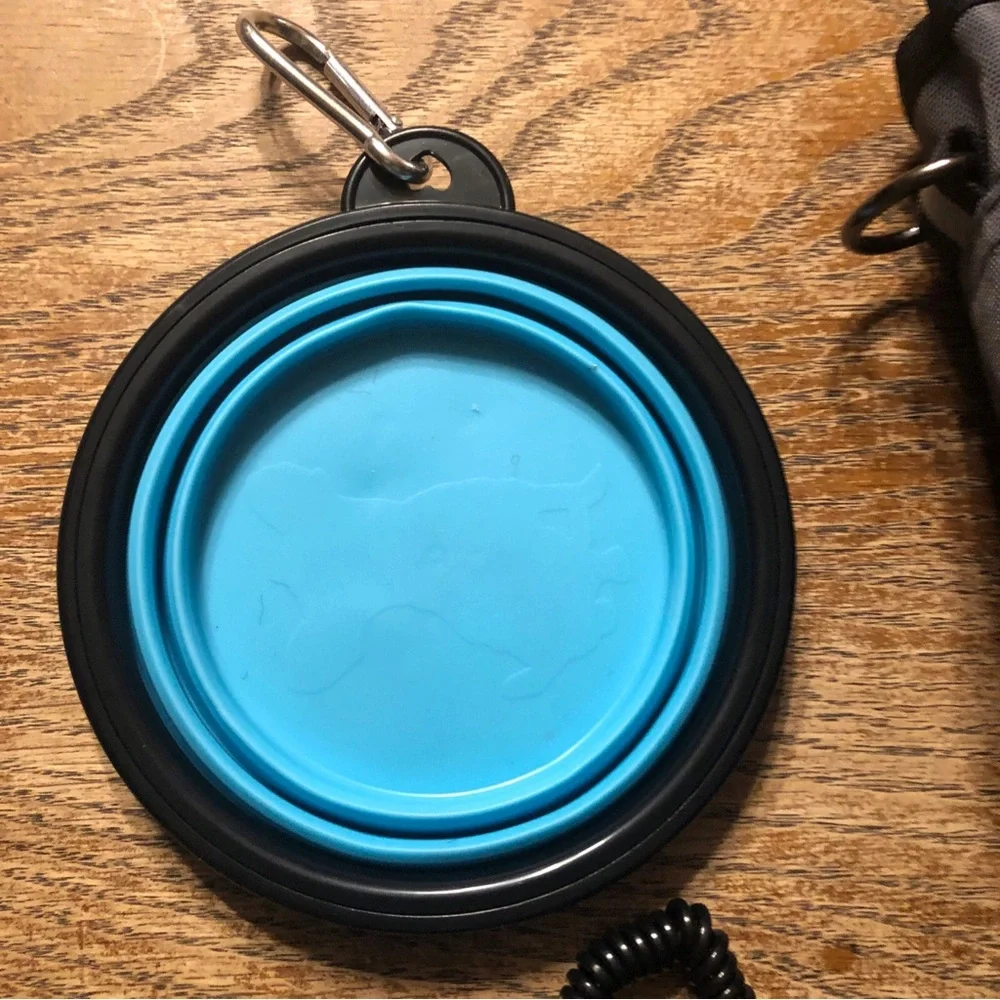 Dog training kit/ Collapsible Blue Silicone Travel Bowl, clicker belt pouch